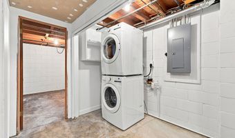 2008 Douglas Ave, Ames, IA 50010