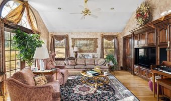 90 Putnam Pike, Johnston, RI 02919