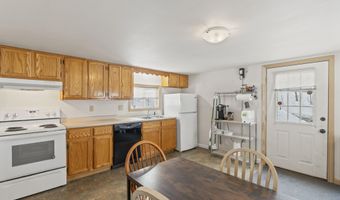 3 Cross St, Augusta, ME 04330