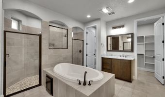 839 Shady Grv, Adkins, TX 78101