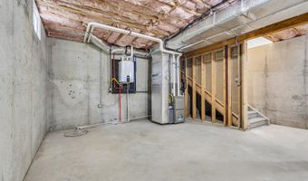 70 Seurat St, Barnegat, NJ 08005