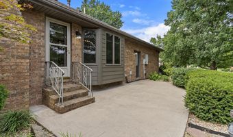1965 W Cardinal Ln, Aurora, MO 65605