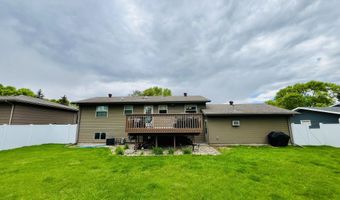 2207 SE 13th Ave, Aberdeen, SD 57401