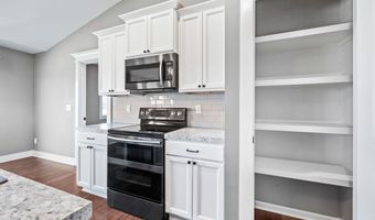 2018 E Clover Ct, Andover, KS 67002