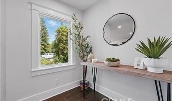 2111 S Bronson Ave, Los Angeles, CA 90018