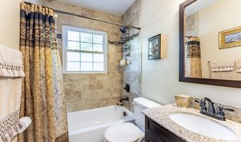 6712 HARRISON Ln, Alexandria, VA 22306
