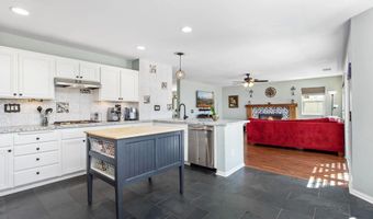 301 Arlington Dr, Oceanside, CA 92057