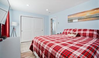 126 Narrows Rd, Bristol, RI 02809