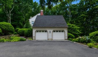 6 Valley Ct, Bethel, CT 06801