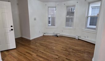 549 AVENUE E 2nd Floor, Bayonne, NJ 07002