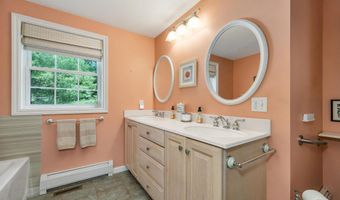 54 Liberty Ln, Barrington, NH 03825