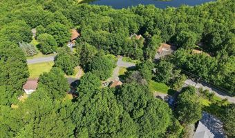 306 Mountain Rd, Albrightsville, PA 18210