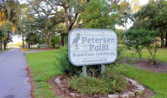 7809 Petersen Pt Rd, Milton, FL 32583