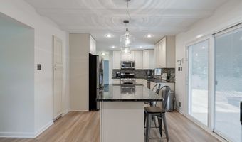 7810 HAYFIELD Rd, Alexandria, VA 22315