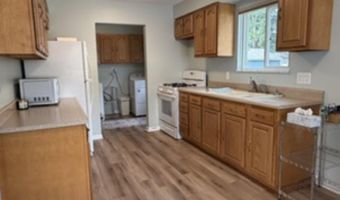 1819 Washington St, Algonac, MI 48001