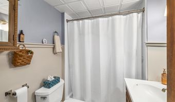 88 Harriman Hill Rd, Raymond, NH 03077