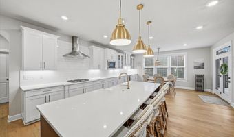 321 Crest Ln, Adams Twp., PA 16046