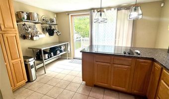542 Main St, Hopkinton, RI 02833
