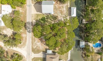 15 Carousel Ter, Alligator Point, FL 32346