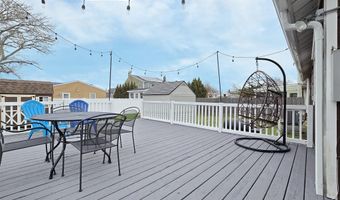 19 Kent Pl, Amityville, NY 11701