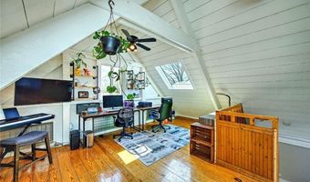 121 Jenckes Hill Rd, Lincoln, RI 02865
