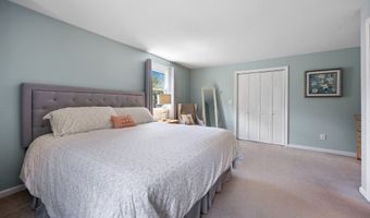 253 Sperry Rd, Bristol, CT 06010