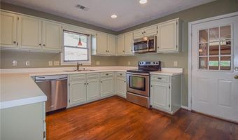 596 HOMEWOOD Dr, Auburn, AL 36830