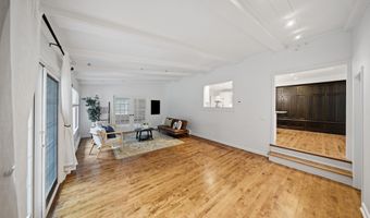5 Beaver Pond Rd, Albany, NY 12211