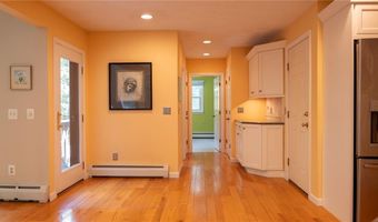 65 Huguenot Dr, East Greenwich, RI 02818