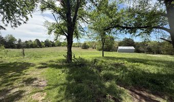 21611 Farm Road 2090, Aurora, MO 65605