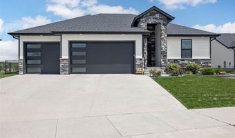 1190 Berkshire Ln, North Liberty, IA 52317