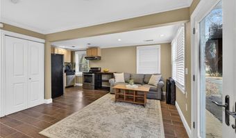 1040 Lindridge Dr NE, Atlanta, GA 30324