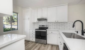 242 Eveningside Gln, Escondido, CA 92026