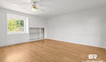 402 E Poplar St, Atmore, AL 36502