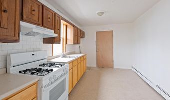 910-912 BROADWAY, Bayonne, NJ 07002