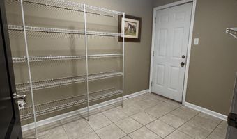 228 Sharon Oaks Ct, Benton, AR 72019