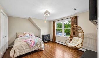 14 Cedrus Ct, Branford, CT 06405