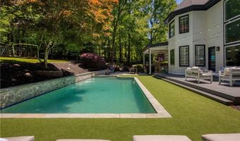 265 Oakhurst Leaf Dr, Alpharetta, GA 30004