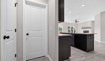 419 Beavertail Rd, Ash Grove, MO 65604