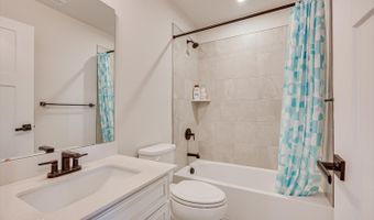 220 Anchor Way 3820, Aberdeen, NJ 07721