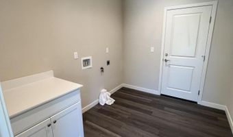 573 Country Hollow Dr, Fernley, NV 89408
