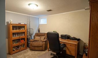 922 ARAPAHO St, Cheyenne, WY 82009