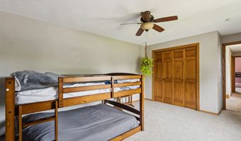 2539 W SUNNYVIEW Cir, Appleton, WI 54914