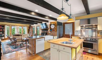 104 Juniper Ridge Rd, Brattleboro, VT 05301