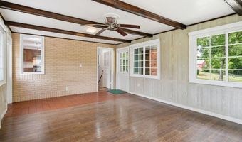 79 Spencer St, Agawam, MA 01001