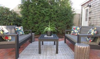 16 Carroll Ave, Newport, RI 02840