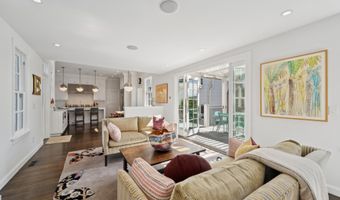 1121 BAY St, Alameda, CA 94501