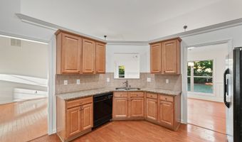 723 York View Dr, Auburn, GA 30011