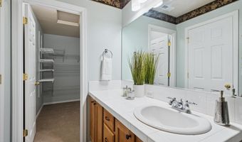 12805 SW NIGHT HERON Ln 102, Beaverton, OR 97007