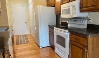 14823 Paris Ct, Allen Park, MI 48101